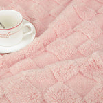 Load image into Gallery viewer, Soft Checkered Fleece Baby Blanket – Warm & Cozy for Newborns